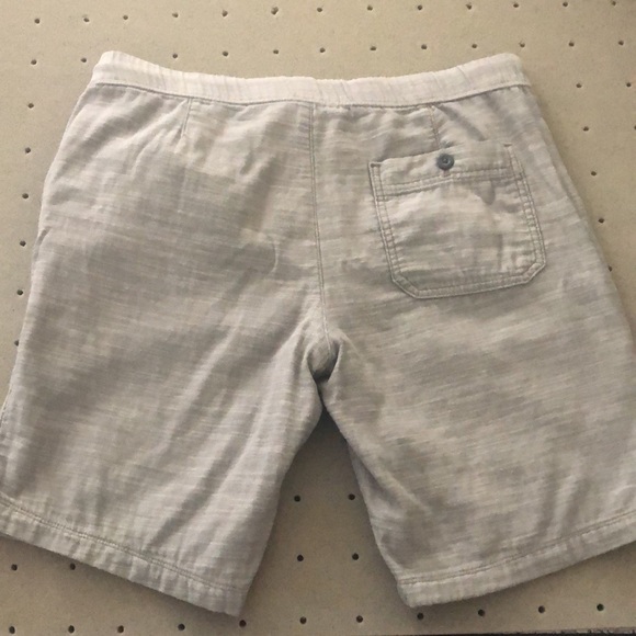 Mens Express shorts size small. Gently used! - Picture 3 of 3